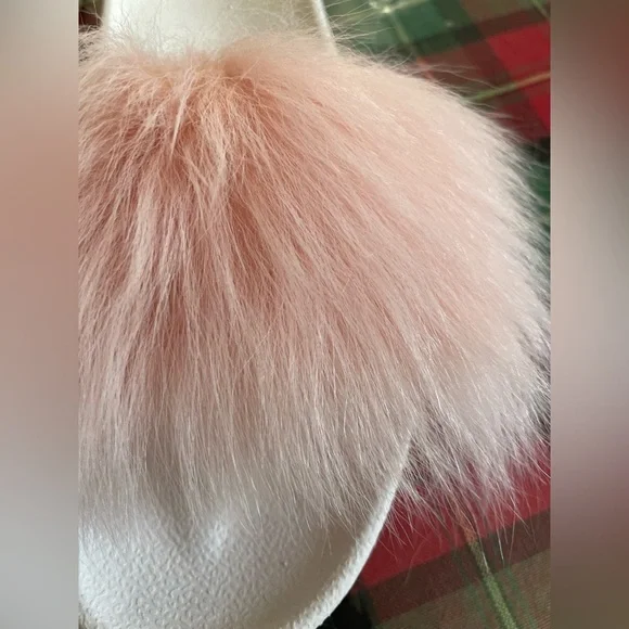 UGG Lamb Fur Royale Genuine Dyed Lamb Fur Slide Sandal. Pink Size 7 - Picture 2 of 5
